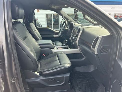 Used 2019 Ford F150 Lariat w/ Equipment Group 502A Luxury AWD/4WD image 20