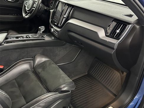 Used 2019 Volvo XC60 T6 R-Design w/ Protection Package Premier image 42