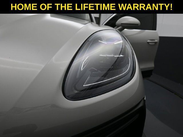 Used 2023 Porsche Macan S AWD/4WD image 57