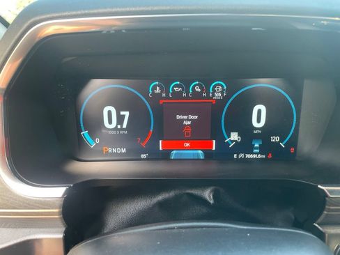 Used 2021 Ford F150 Platinum w/ Equipment Group 701A High AWD/4WD image 29