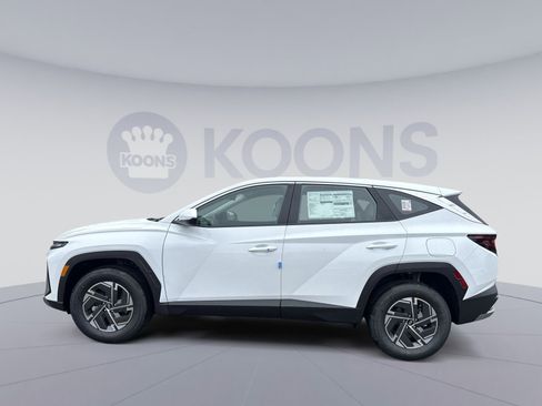 New 2026 Hyundai Tucson Blue SE image 2