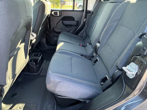 New 2025 Jeep Gladiator Willys image 25