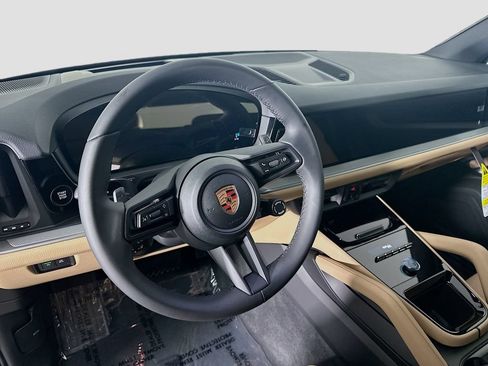 Certified 2026 Porsche Cayenne AWD/4WD image 12