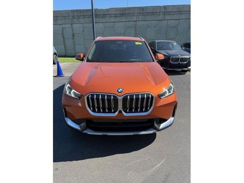 Certified 2025 BMW X1 xDrive28i w/ Technology Package image 4