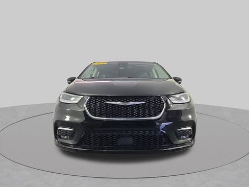Used 2024 Chrysler Pacifica Touring-L FWD image 45