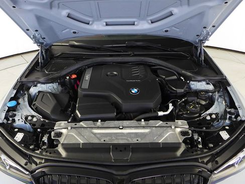 Used 2023 BMW 330i Sedan w/ M Sport Package image 6