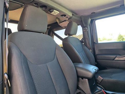 Used 2015 Jeep Wrangler Sport AWD/4WD image 16