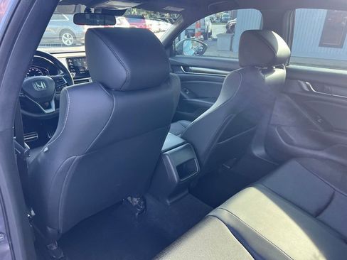 Used 2018 Honda Accord Sport image 17