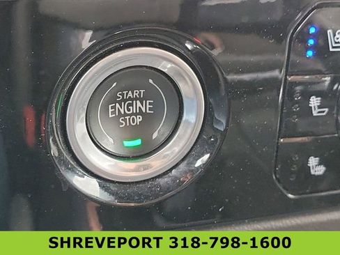 Used 2022 GMC Sierra 1500 SLT w/ SLT Convenience Package AWD/4WD image 17