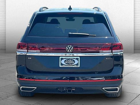 Used 2024 Volkswagen Atlas SE AWD/4WD image 3