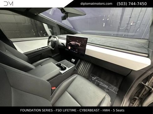 Used 2024 Tesla Cybertruck Cyberbeast AWD/4WD image 18