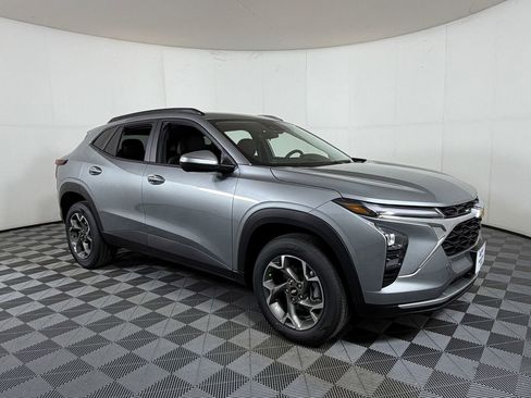 New 2026 Chevrolet Trax LT image 1