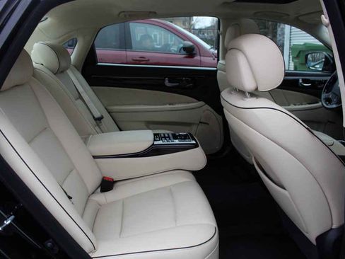 Used 2016 Hyundai Equus Signature image 26