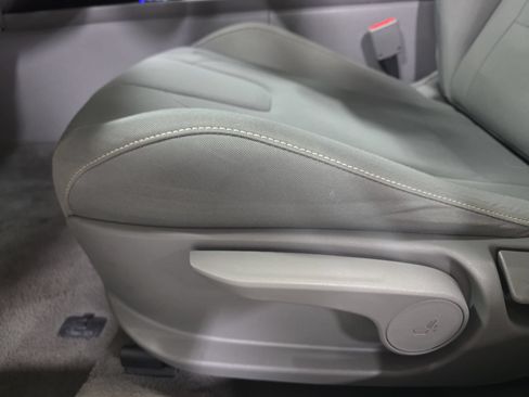 Used 2024 Hyundai Elantra SEL FWD image 27
