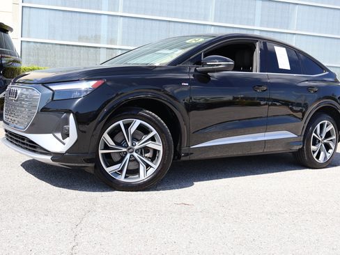 Used 2024 Audi Q4 e-tron Premium Plus image 1