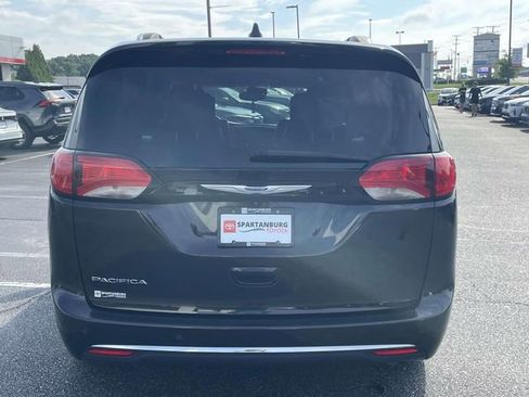 Used 2020 Chrysler Pacifica Touring-L Plus w/ Advanced Safetytec Group FWD image 9