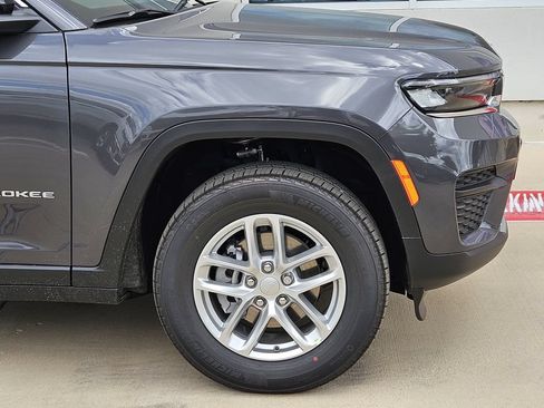 New 2026 Jeep Grand Cherokee Laredo X RWD image 6