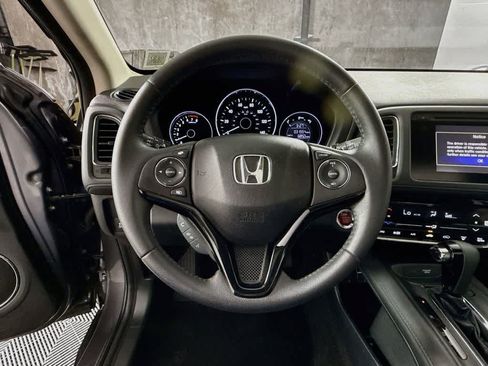 Used 2018 Honda HR-V EX-L image 11