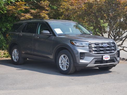 Used 2026 Ford Explorer Active AWD/4WD image 33