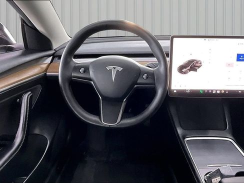 Used 2023 Tesla Model 3 Standard Range RWD image 8