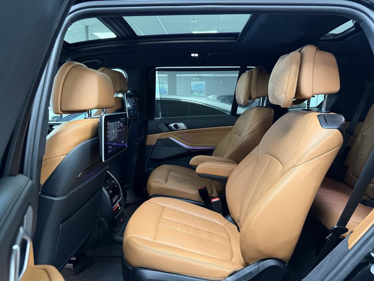 Used 2019 BMW X7 xDrive40i w/ Premium Package AWD/4WD image 13