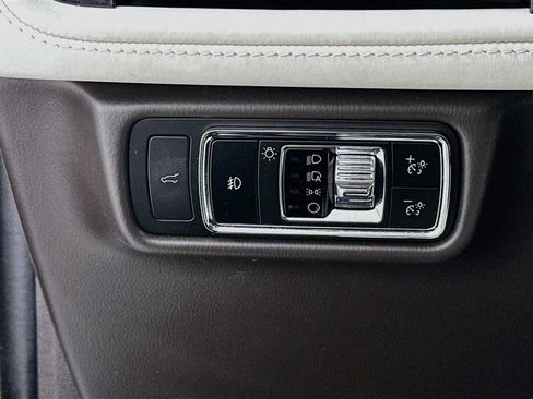 Used 2023 Lincoln Aviator Black Label AWD/4WD image 13