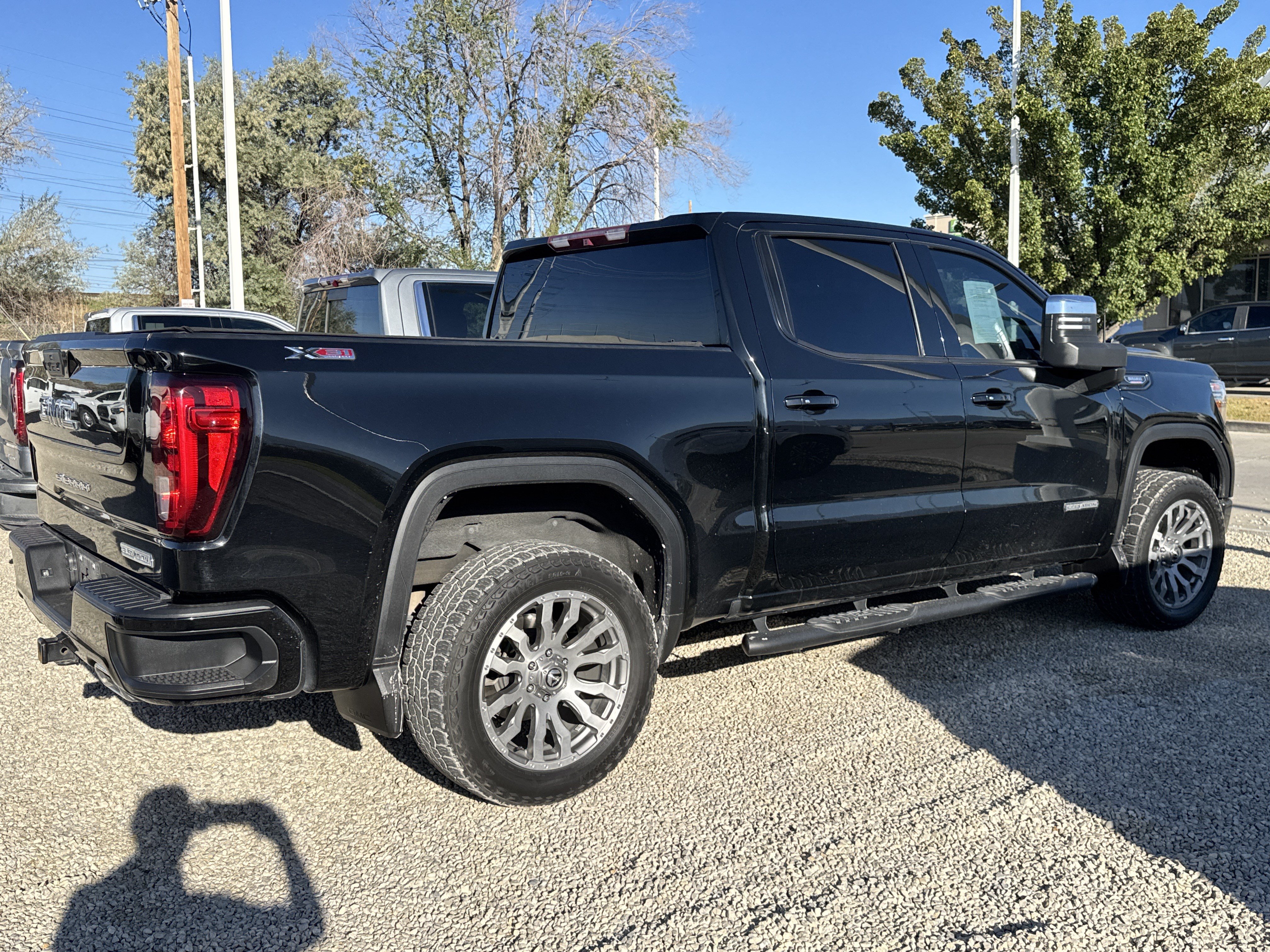 Used 2020 GMC Sierra 1500 Elevation w/ Elevation Value Package AWD/4WD image 5