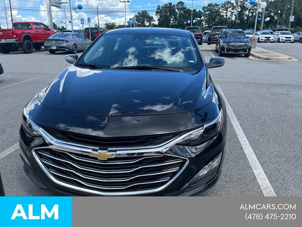 Used 2025 Chevrolet Malibu LT FWD image 16