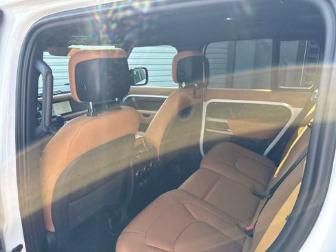 Used 2023 Land Rover Defender 110 S AWD/4WD image 10