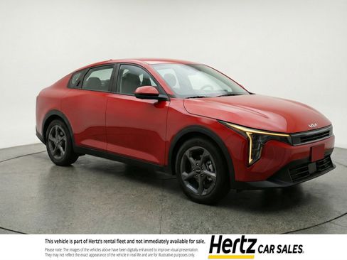 Used 2025 Kia K4 FWD image 1