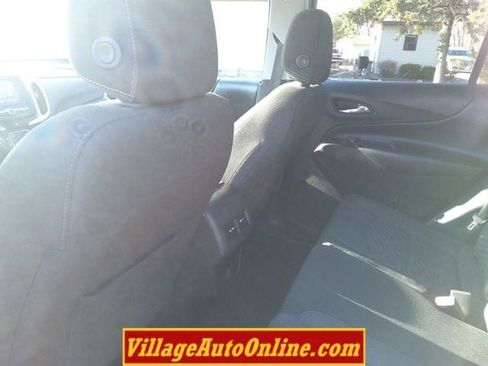 Used 2018 Chevrolet Equinox LT image 23