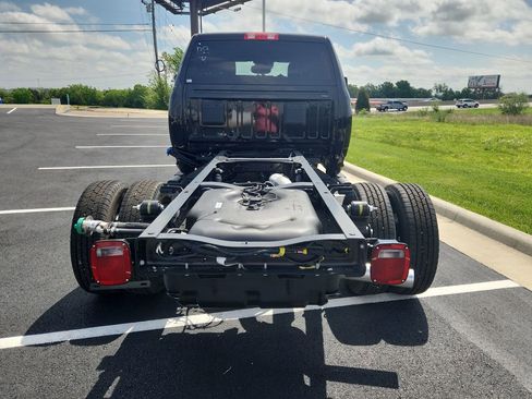 New 2026 RAM 3500 Tradesman AWD/4WD image 7