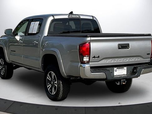 Used 2018 Toyota Tacoma SR5 image 7