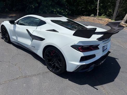 Used 2026 Chevrolet Corvette ZR1 w/ ZR1 Carbon Fiber Aero Package RWD image 10