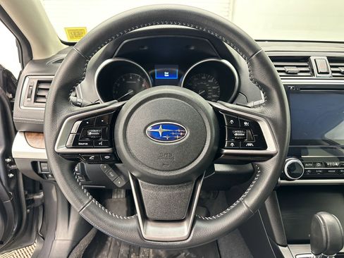 Used 2018 Subaru Outback 2.5i Limited image 17