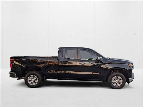 Used 2020 Chevrolet Silverado 1500 LT w/ All-Star Edition RWD image 4