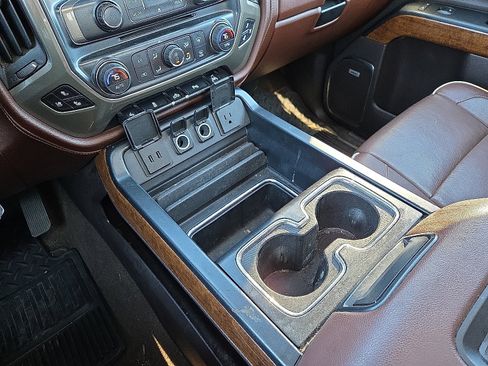 Used 2017 Chevrolet Silverado 1500 High Country image 25