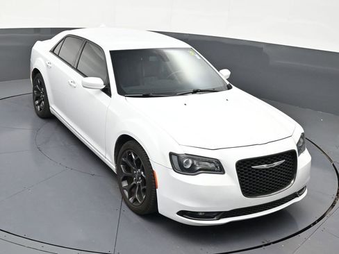 Used 2020 Chrysler 300 S RWD image 18