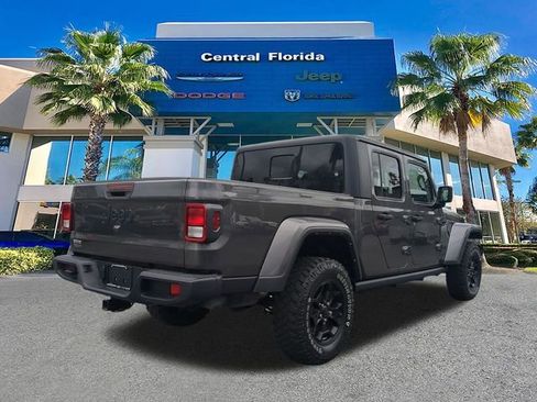 Used 2022 Jeep Gladiator Willys image 5