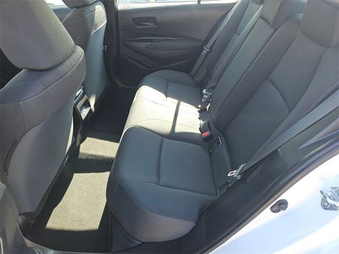 Used 2025 Toyota Corolla LE image 27