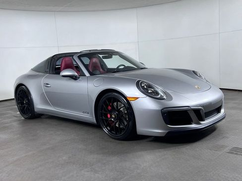 Certified 2019 Porsche 911 Targa 4 GTS AWD/4WD image 10