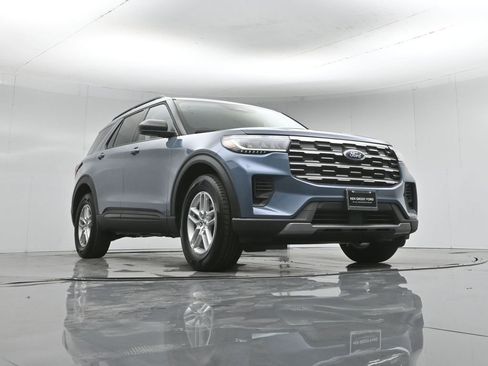 New 2026 Ford Explorer Active RWD image 46