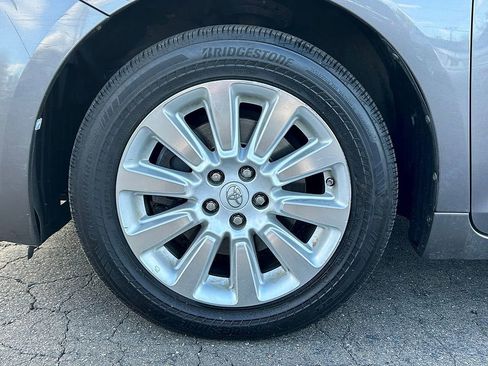 Used 2014 Toyota Sienna LE AWD/4WD image 10