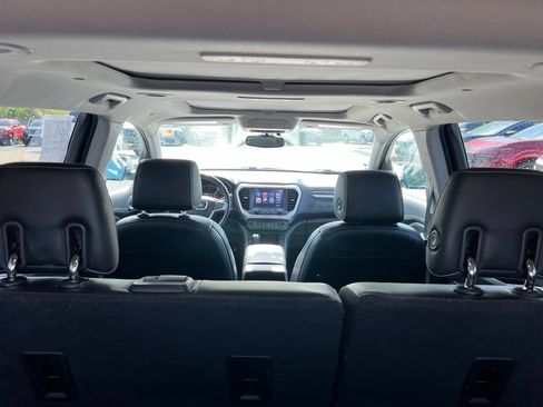 Used 2019 GMC Acadia SLT w/ LPO, Floor Liner Package AWD/4WD image 24