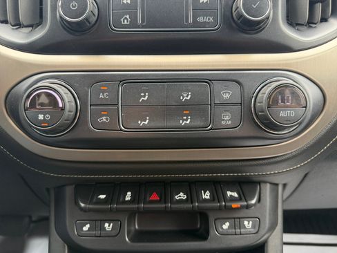 Used 2021 GMC Canyon Denali AWD/4WD image 15