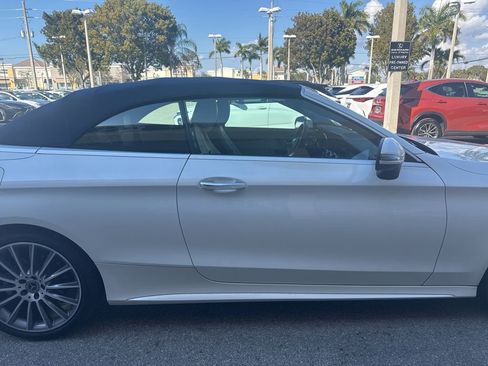 Used 2023 Mercedes-Benz C 300 4MATIC Cabriolet image 5