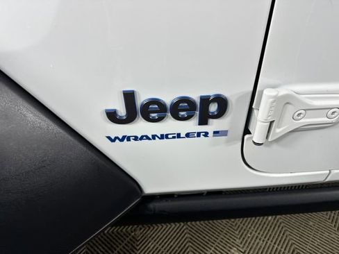 Used 2023 Jeep Wrangler Unlimited w/ 8.4" Radio Group image 10