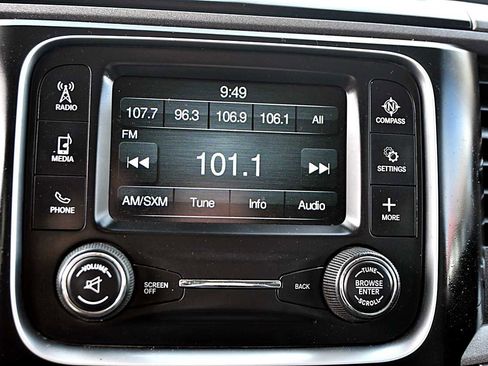 Used 2017 RAM 1500 Express image 19