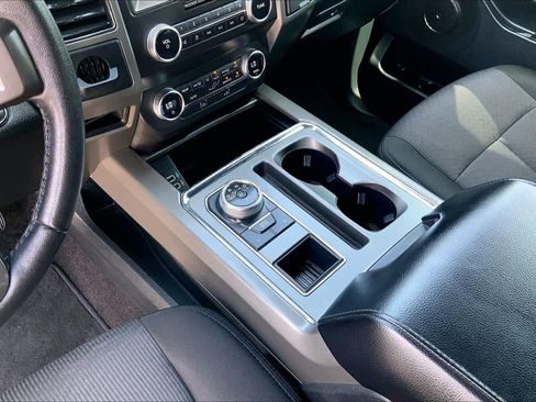 Used 2019 Ford Expedition XLT RWD image 15