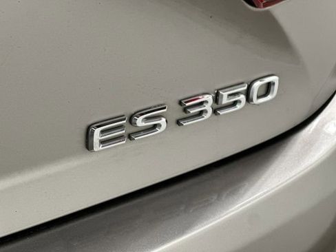 Used 2017 Lexus ES 350 w/ Navigation System Package image 30